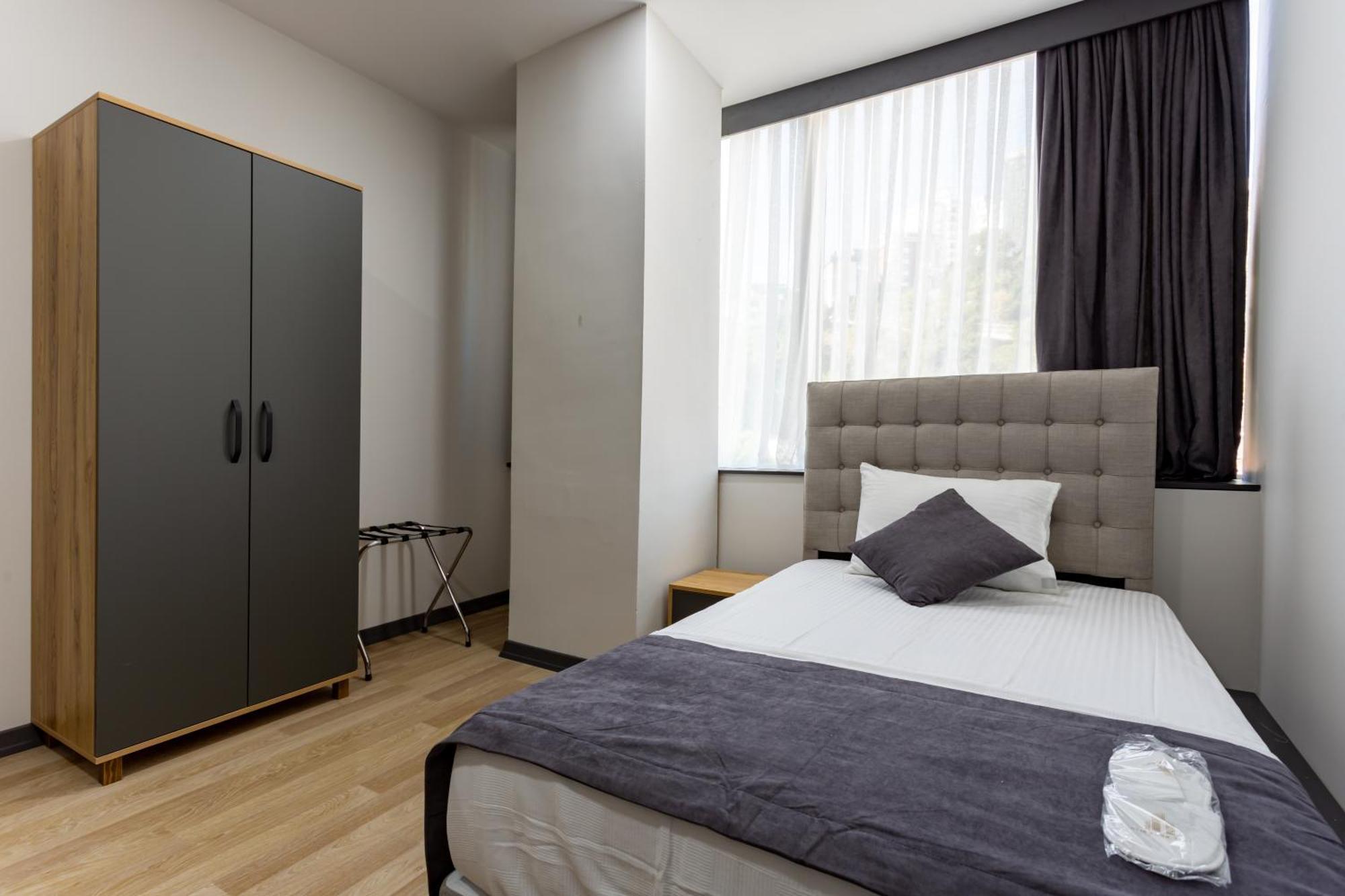 Atm Suit Otel Истанбул Екстериор снимка