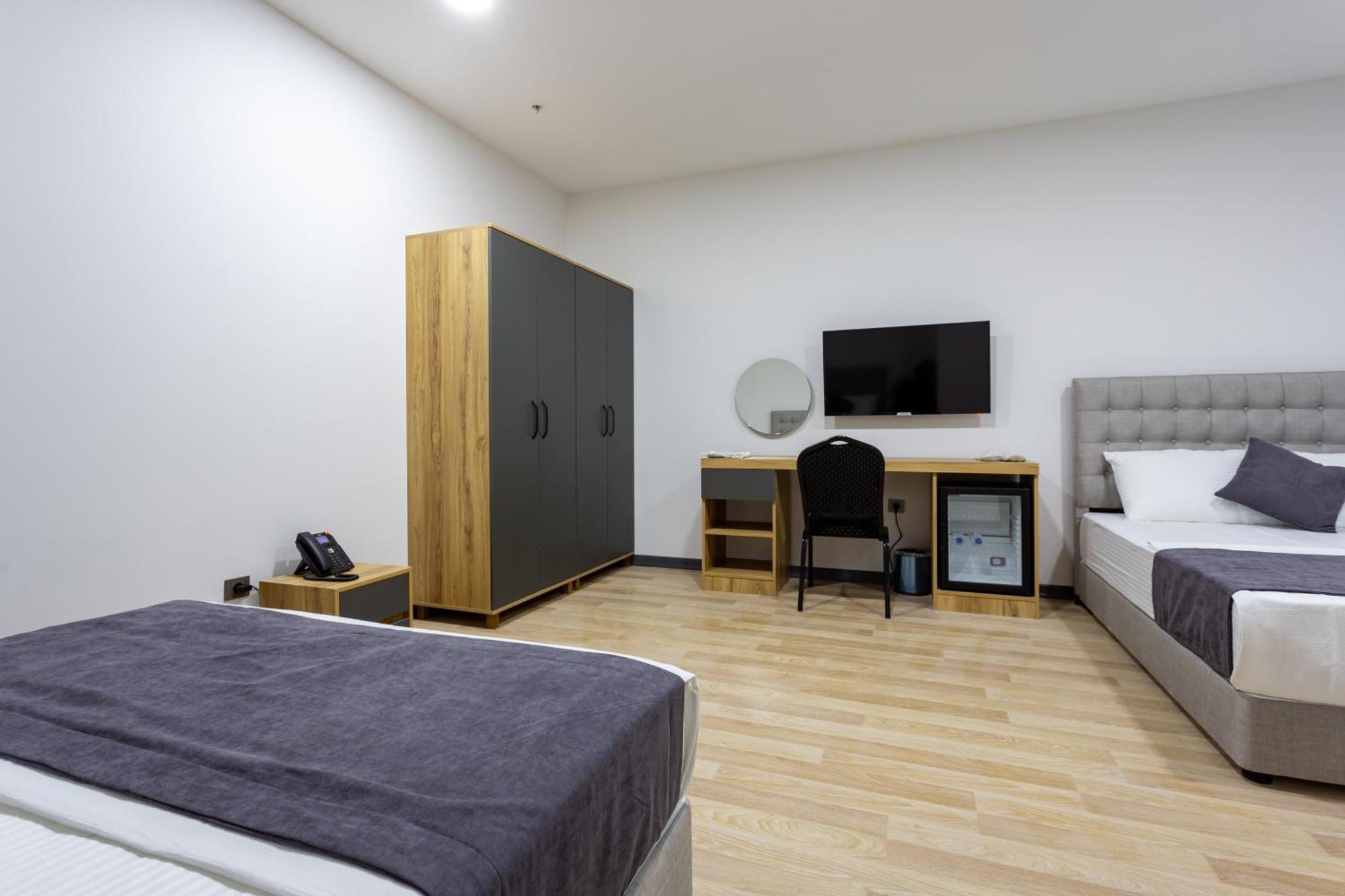 Atm Suit Otel Истанбул Екстериор снимка