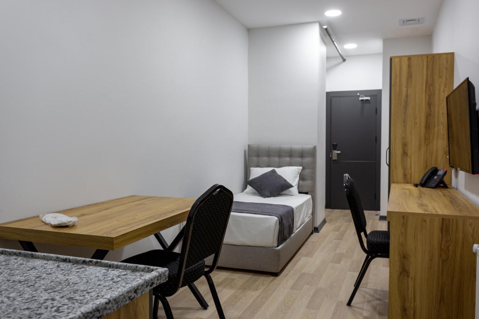 Atm Suit Otel Истанбул Екстериор снимка