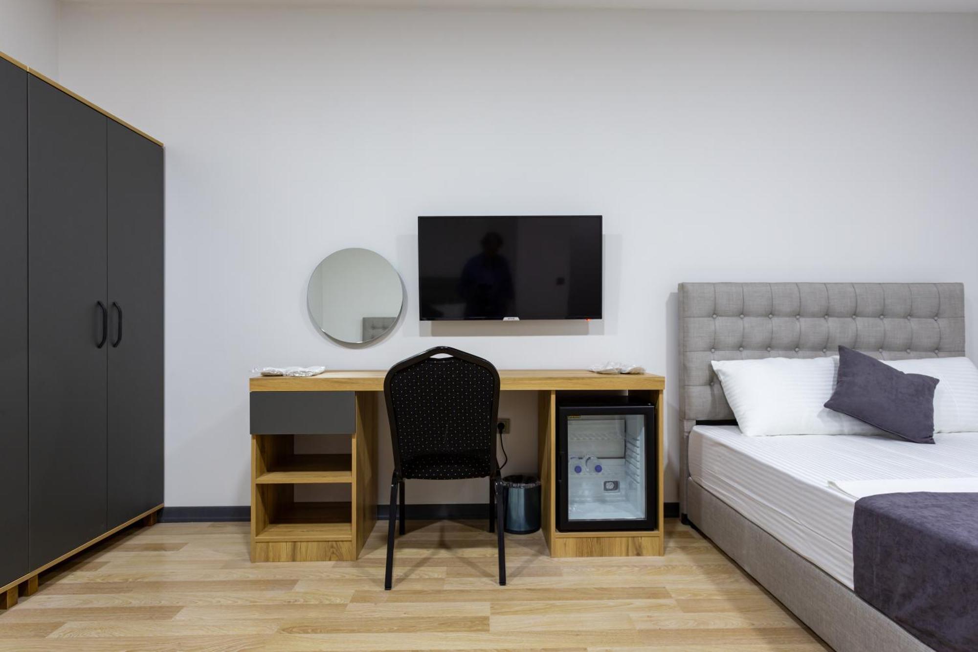 Atm Suit Otel Истанбул Екстериор снимка