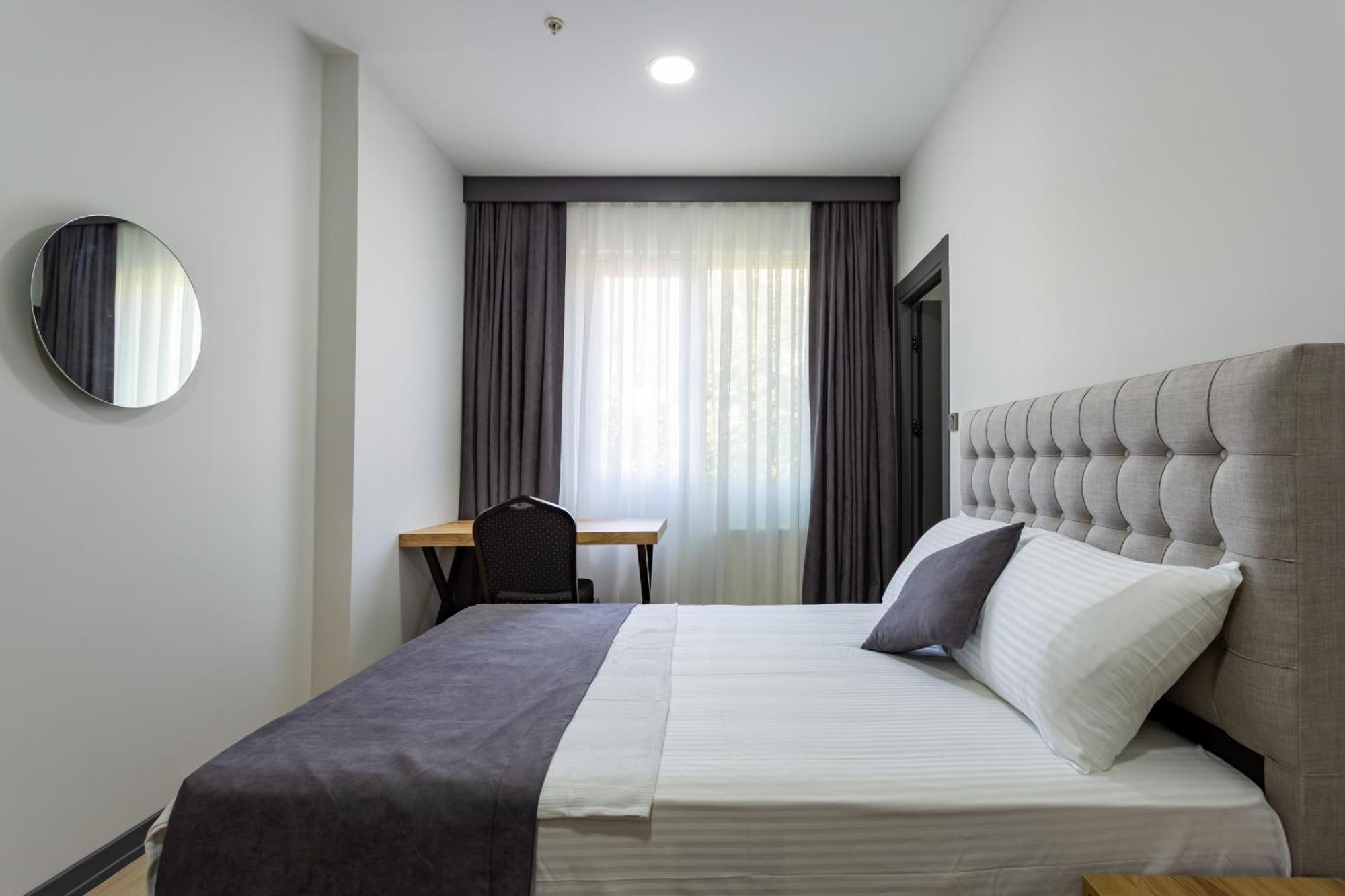 Atm Suit Otel Истанбул Екстериор снимка